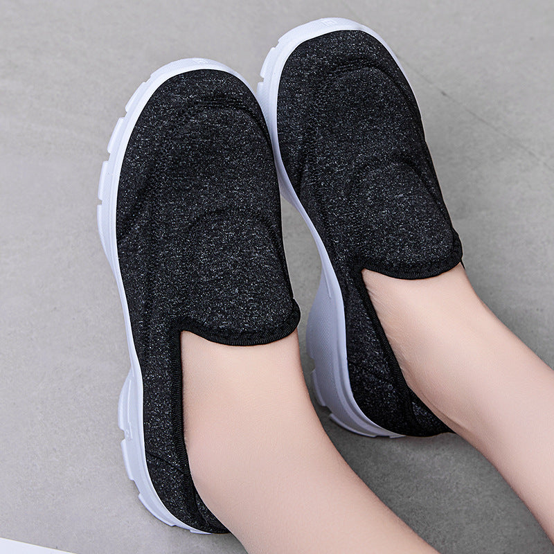 Women's Summer New Shoes for Delivery: Old Beijing Cloth Shoes with Soft Soles for Walking, Unisex Slip-On Casual Shoes for Elderly