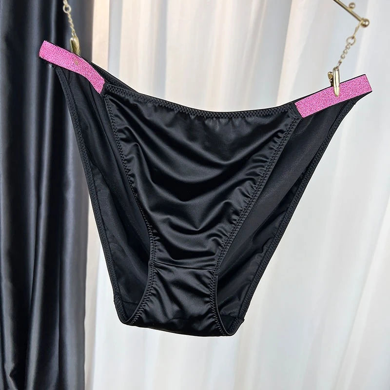 Plus-size Sexy Light Luxury Soft Smooth Underwear That Covers Hips Mid-waisted Triangle Pants Women's Cotton Crotch Breathable