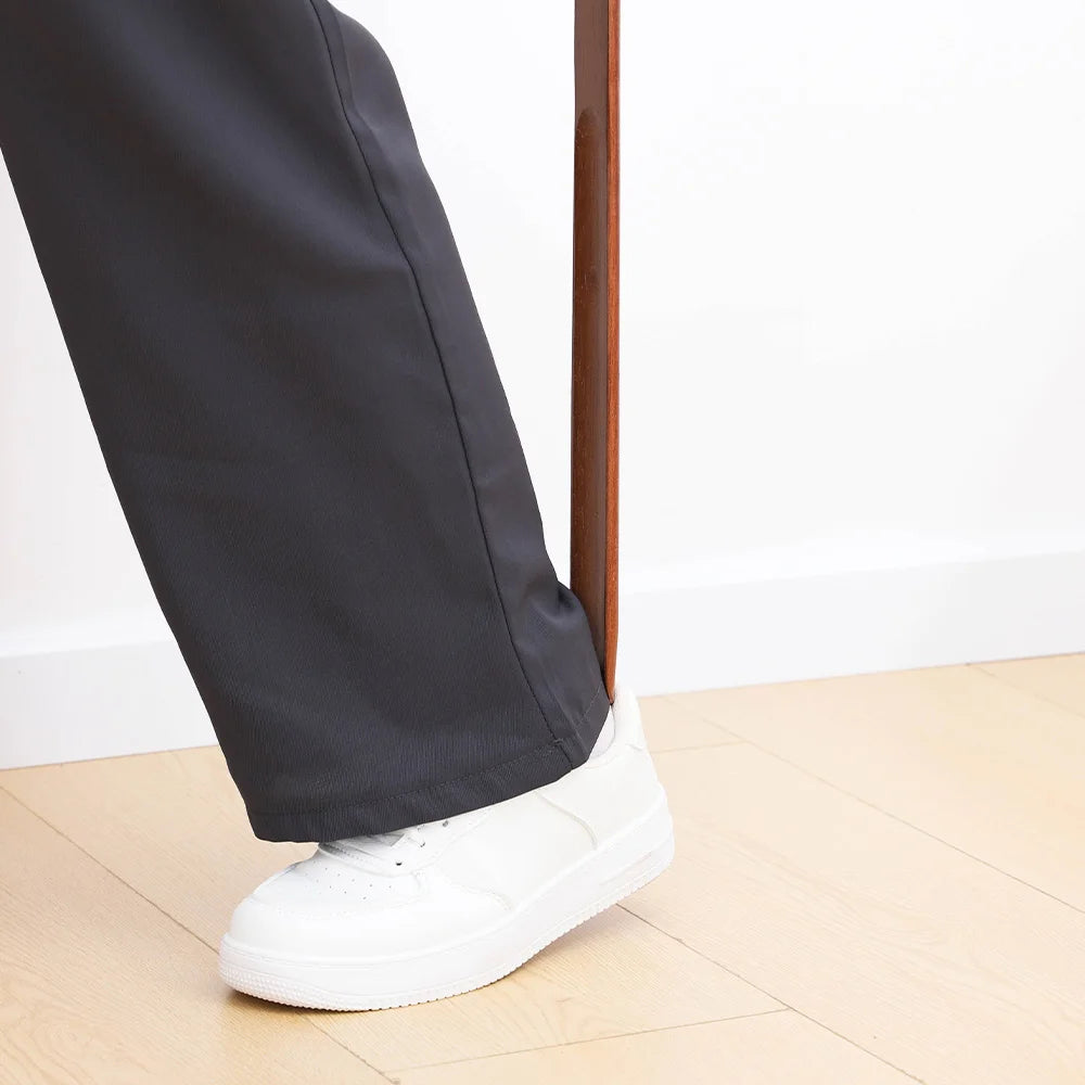 Premium Beech Wood Magnetic Shoe Horn 55cm - Luxury Design, Magnetic Adsorption, Ideal for Elderly, Pregnant, Home Use