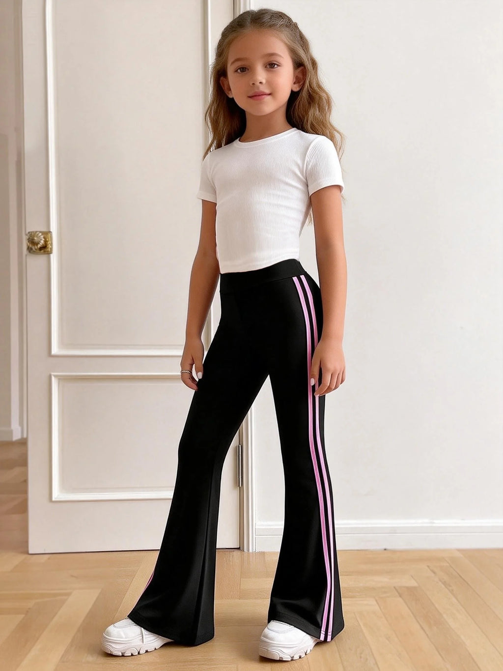 Girls' Casual Pants, Versatile Bell-Bottom Trousers for All Seasons, Soft and Comfortable Fabric, Stylish Design with Side Stripes, Suitable for Girls Aged 4-12, Perfect for Home and Outdoor Wear