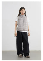 CHIC VEN New Women Down Coats Sleeveless Lightweight 90 White Duck Down Stand Up Collar Female Down Vest Autumn Winter 2026