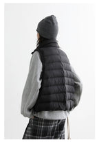 CHIC VEN New Women Down Coats Sleeveless Lightweight 90 White Duck Down Stand Up Collar Female Down Vest Autumn Winter 2026
