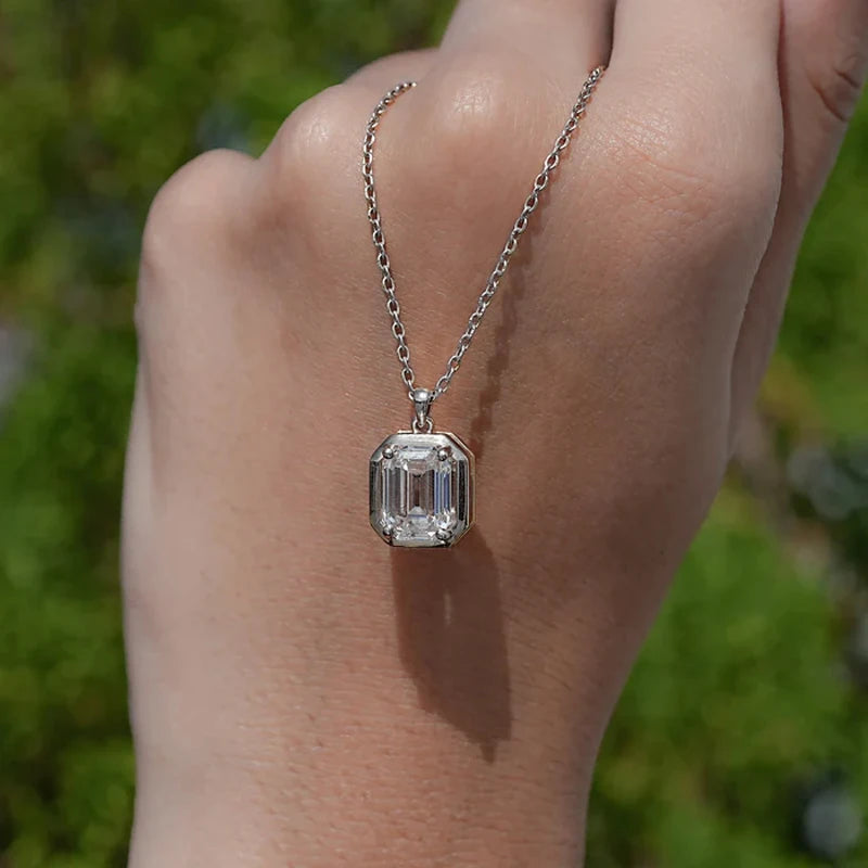 Lnngy Sparkling Emerald Cut Solitaire Moissanite Pendant Necklace 8x10mm Lab Diamond Necklaces For Women Jewellery Gift