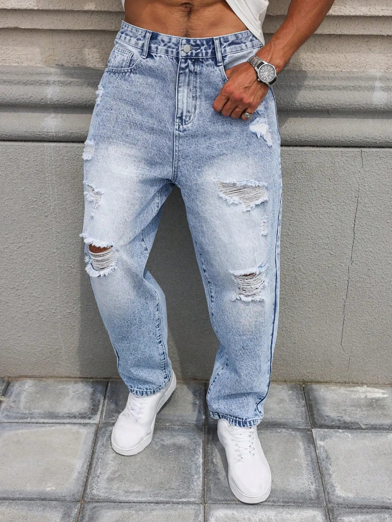 Men's Light Blue Washed Loose Wide-Leg Ripped Jeans, Retro Street-Style Vintage Denim Trousers for All Seasons