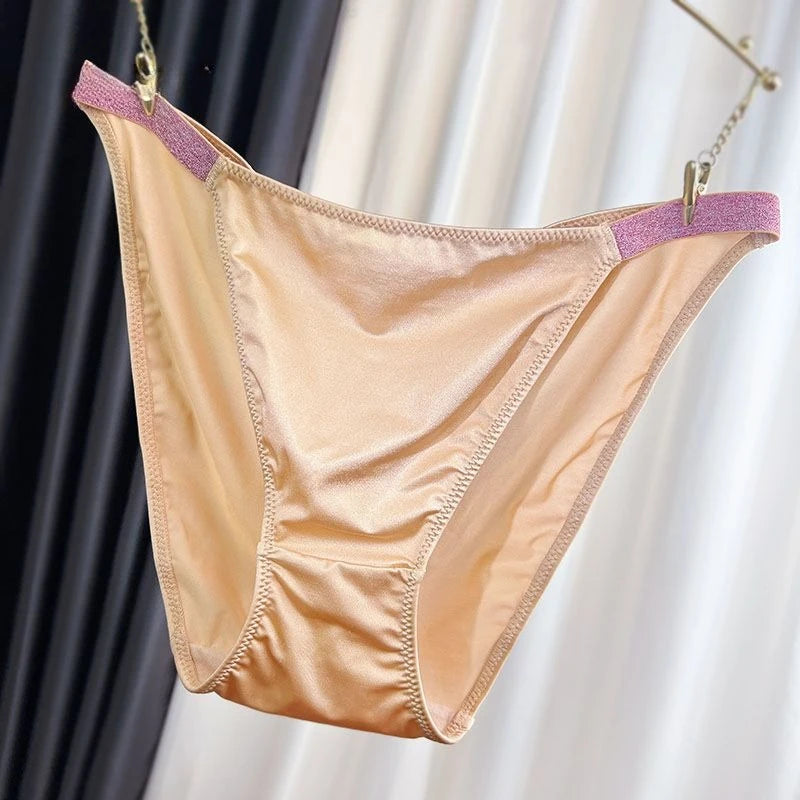 Plus-size Sexy Light Luxury Soft Smooth Underwear That Covers Hips Mid-waisted Triangle Pants Women's Cotton Crotch Breathable