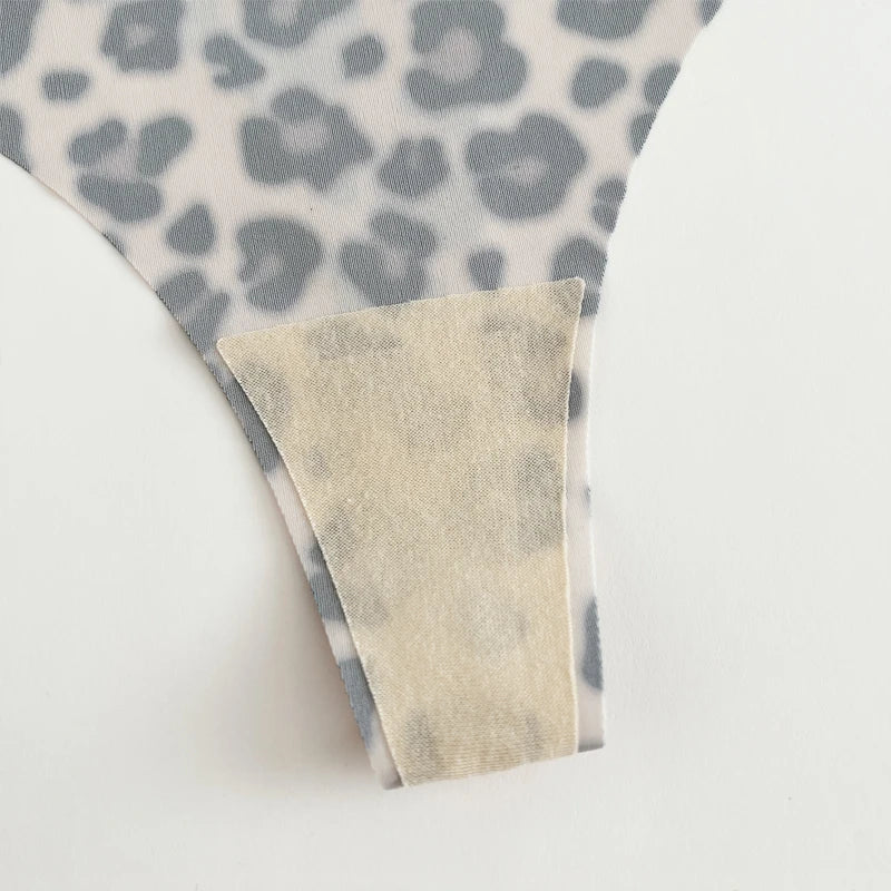 5Pcs Ice Silk Graphic Print Thongs Women's Sexy Seamless Leopard G Strings Low Rise Breathable Panties Stretchy T-Back Lingerie
