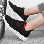 Flying Woven Upper Color Matching Light Casual Shoes
