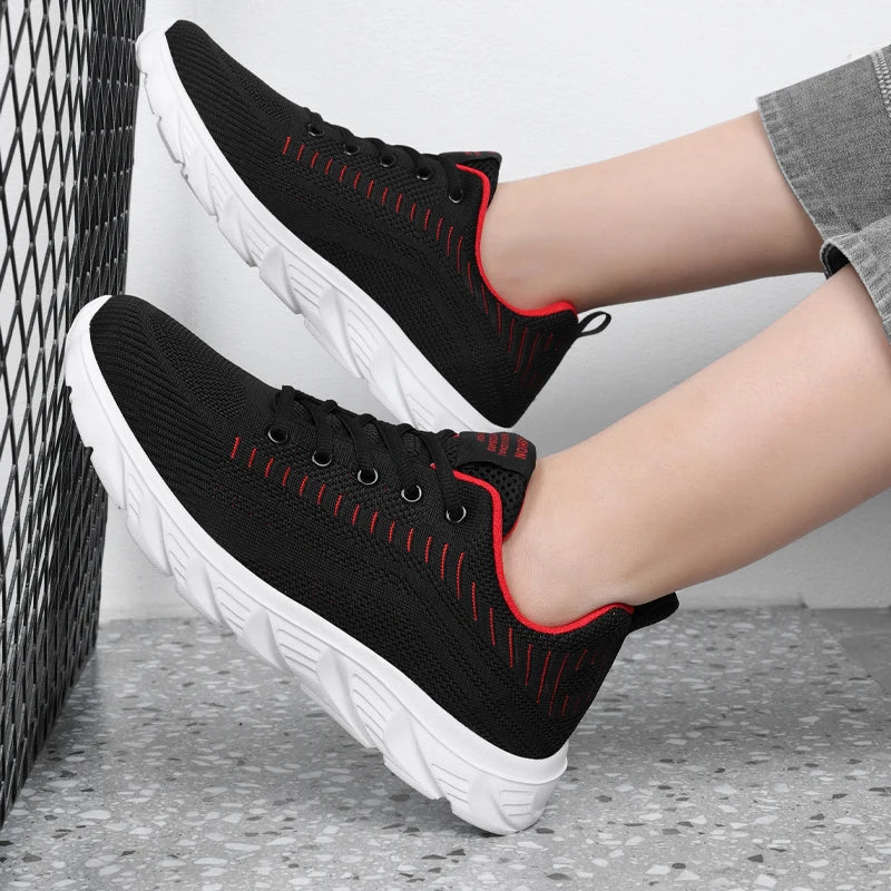 Flying Woven Upper Color Matching Light Casual Shoes