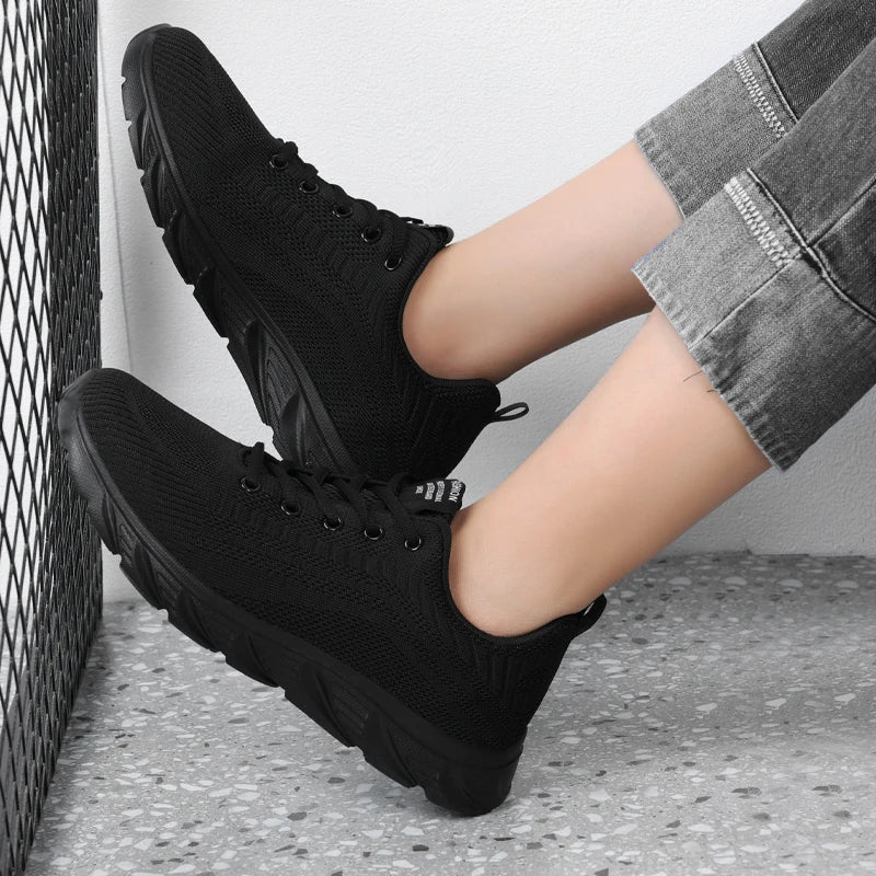 Flying Woven Upper Color Matching Light Casual Shoes