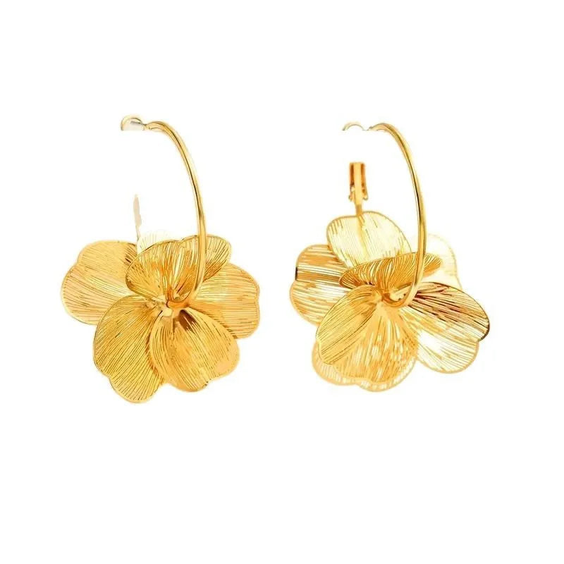Exaggerate Gold Color Big Flower Hoop Earrings for Women Personality Fashion Ear Hook Metal Charm Jewelry Accessories Gifts