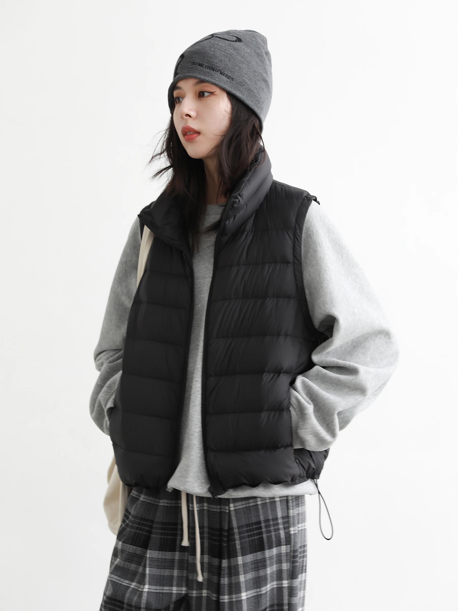 CHIC VEN New Women Down Coats Sleeveless Lightweight 90 White Duck Down Stand Up Collar Female Down Vest Autumn Winter 2026